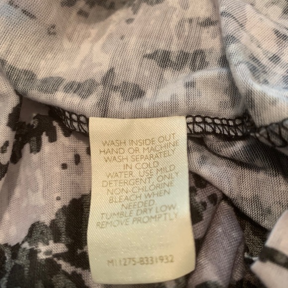 Balance Collection Top - Picture 7 of 7